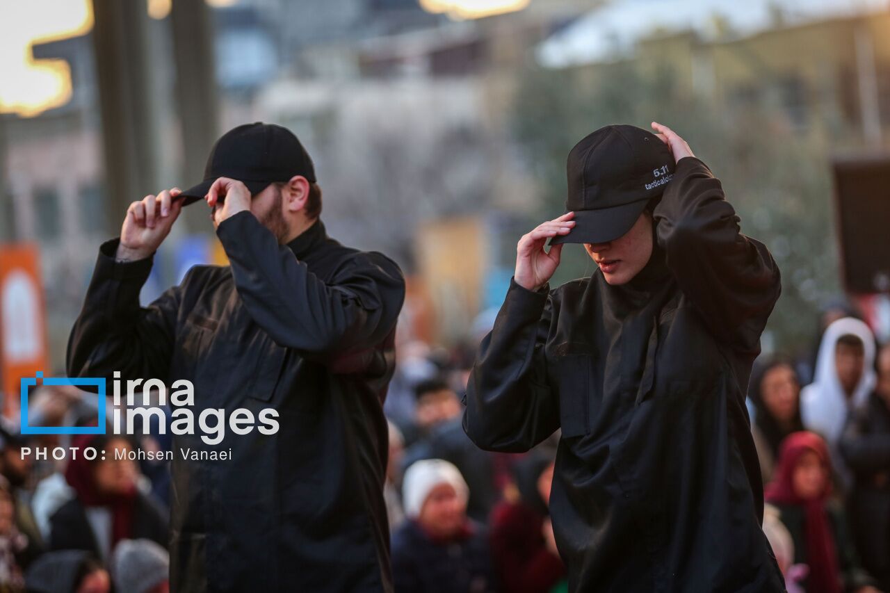 نهمین روز تئاتر فجر به یاد عزتالله انتظامی/صحنه میزبان ۱۸ گروه با ۲۱ اجرا