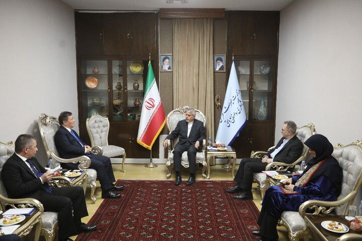 افزایش مدت لغو روادید و پرواز مستقیم بین ایران و قزاقستان؛ راهکار توسعه گردشگری