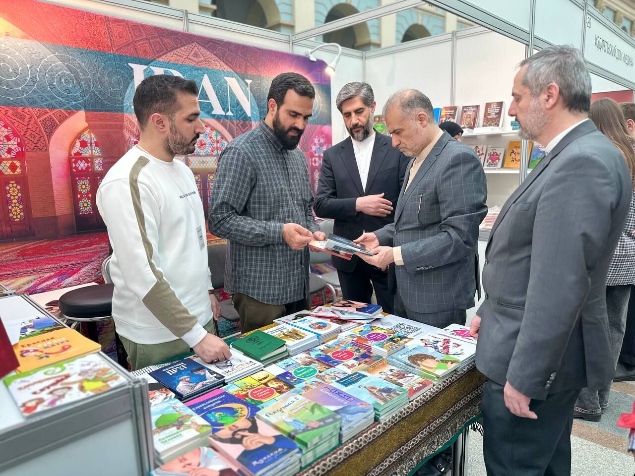 حضور ایران در نمایشگاه بین‌المللی کتاب ادبیات تفکری مسکو + فیلم