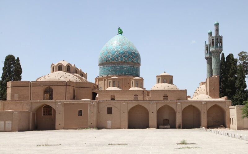 سرقت نسخ خطی ارزشمند موزه شاه نعمتالله ولی در کرمان/ دادستان: سه نفر بازداشت شدند