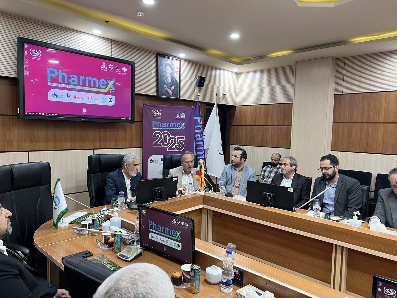 صنعت دارو بدون تولیدکنندگان مواد اولیه دچار مشکل می شود