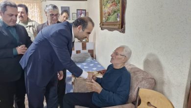 هم‌زمان با بیست و هفتمین سالگرد درگذشت کاپیتان سیروس قایقران؛ تجلیل طاعتی مقدم از پدر سیروس قایقران و پدر فوتبال گیلان