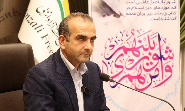 مدیرعامل منطقه آزاد انزلی در آیین روز ملی شوراها؛ روستاها نیازمند خدمات پایدار و زیرساختی هستند