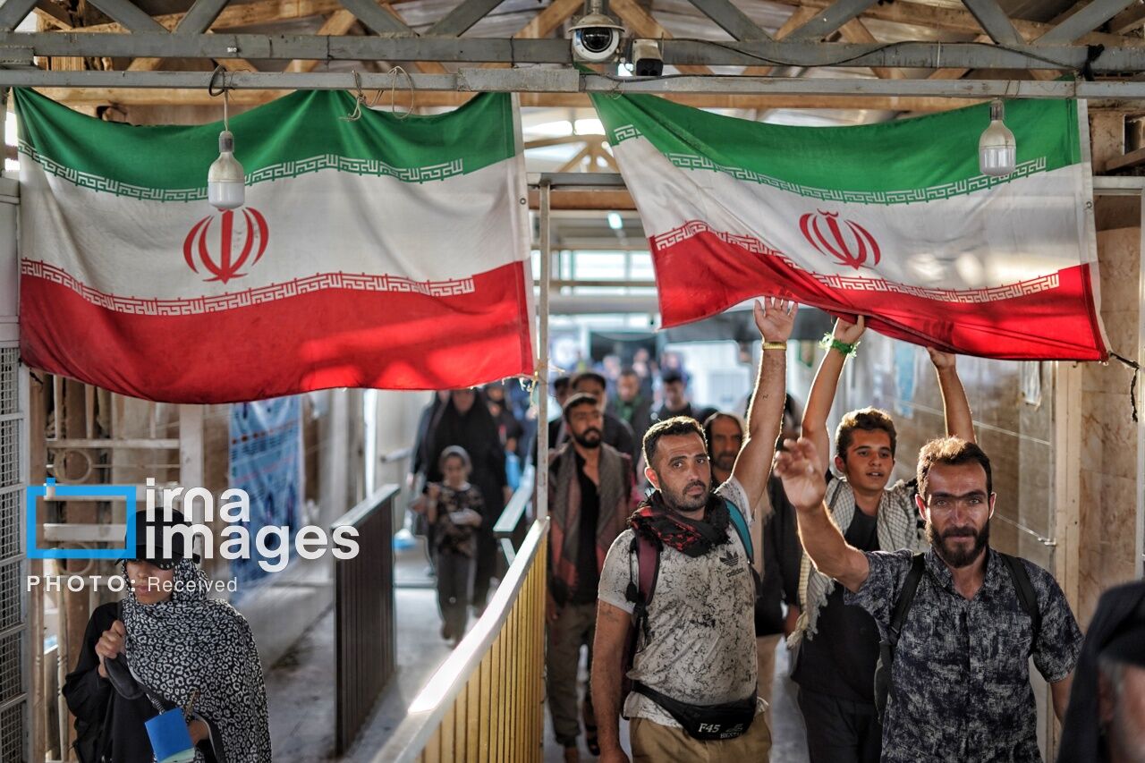 تردد حدود ۳.۳ میلیون زائر از مرز مهران در ماه صفر