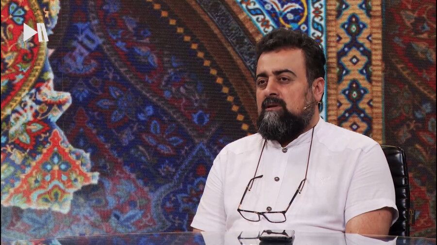جایگاه مادر را با تشریح زندگی اویس قرنی، تبیین کنیم