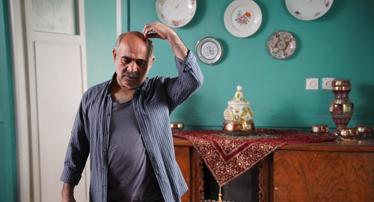 کارگردان چشم بسته: با بودجه شخصی نمی‌شود فیلم ساخت/ نبود سرمایه‌گذار در سینمای کوتاه
