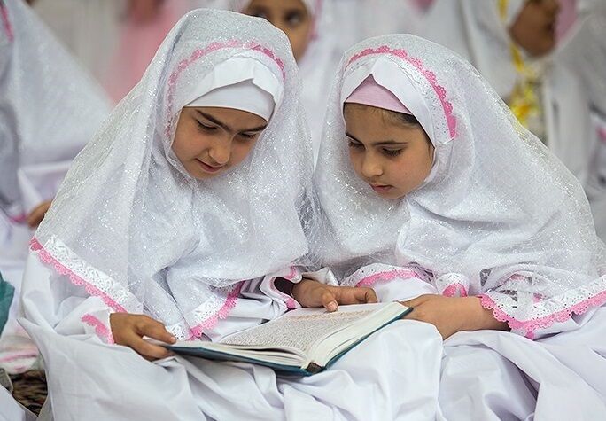 فیلم | محفل دانش آموزی قرآن کریم، مسیری برای انس کودکان با کلام الهی