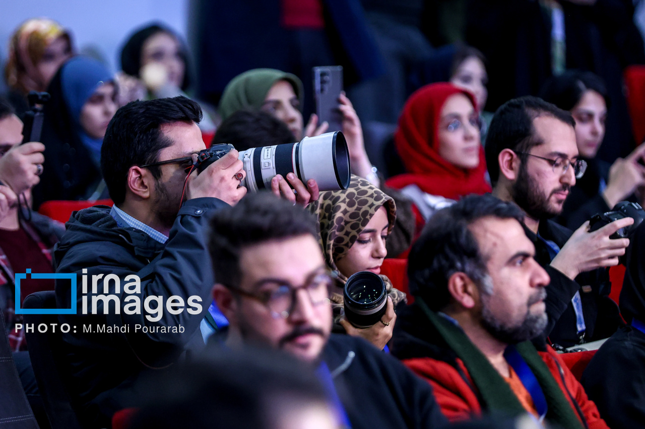 موسیقی خواب نرسید؛ تهیه کننده آرامبخش تنها به نشست خبری آمد