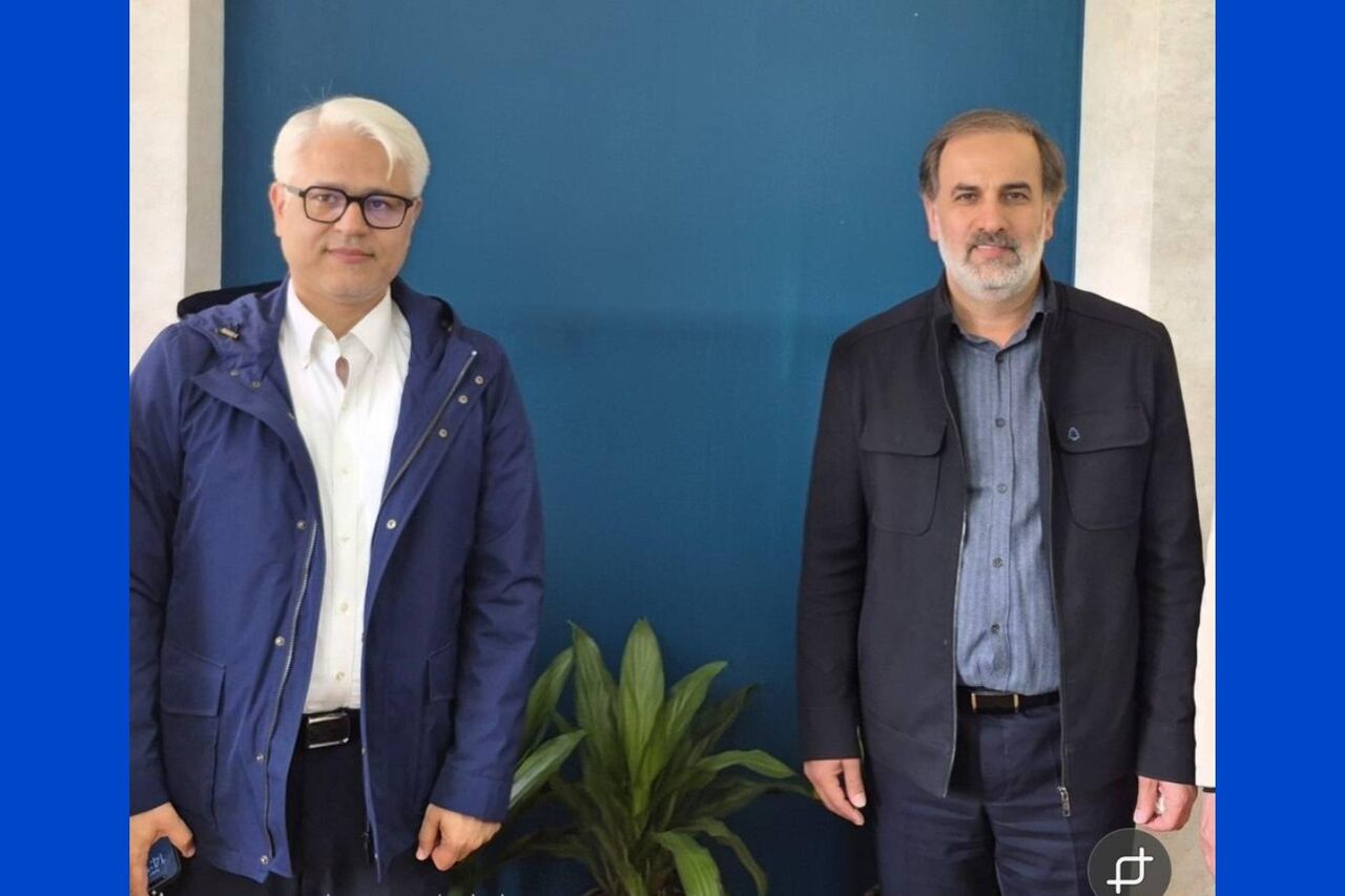 بررسی توسعه کسب‌وکارهای هنری در اقتصاد دیجیتال با محوریت حفظ هویت ایرانی